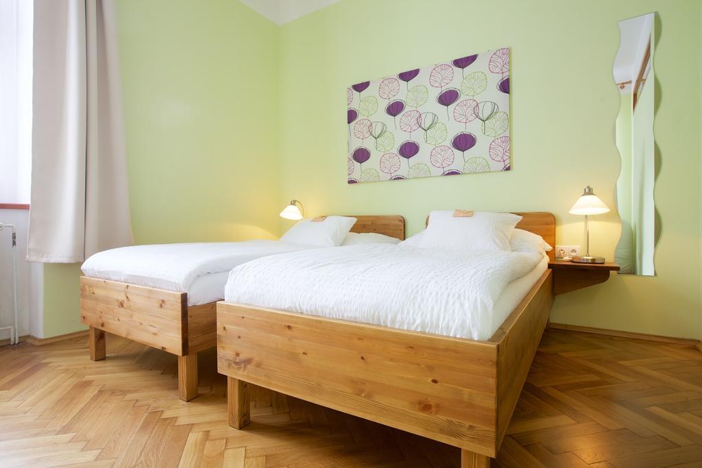 Wellness Penzion U Muzea Hotel Liberec Ruang foto